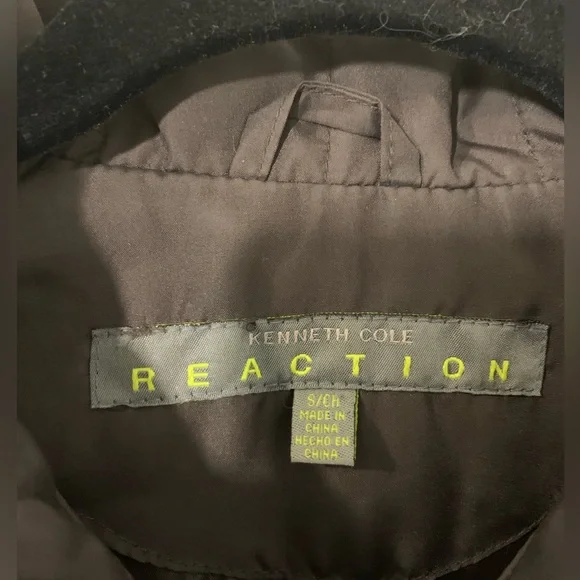Kenneth Cole Reaction Down Filled Puffer Vest Small - Picture 3 of 10